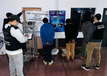 Detuvieron a tres hermanos acusados de robar herramientas y materiales en el barrio A4