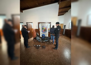 Detuvieron a un hombre de 34 años con elementos robados y secuestraron una moto en San Vicente