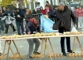 Caos en Avellaneda por un sándwich gigante de matambre a la pizza y corridas entre los asistentes