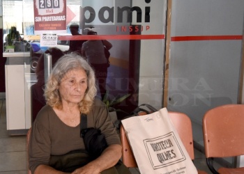 El PAMI aseguró que pagó a los odontólogos y que no se justifica el corte de la prestación