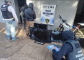 Detrás de una panadería descubrieron un presunto acopio de objetos robados