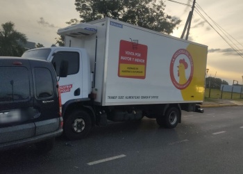 Tres pasajeros resultaron heridos tras un choque entre un camión y una Kangoo en Posadas