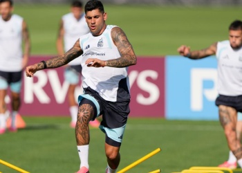 El “Cuti” Romero se entrenó a la par de sus compañeros de la Selección Argentina