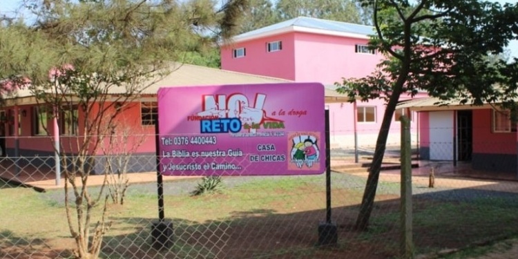 NUEVO ESPACIO PARA MUJERES EN ELDORADO. La Fundación Reto a la Vida tiene una casa para chicas en Posadas y esta semana inauguró otra en la Capital del Trabajo.