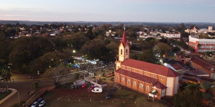 RELIQUIA. La Iglesia San Pedro y San Pablo tiene un gran valor arquitectónico e histórico no solo para Apóstoles sino para toda la región.