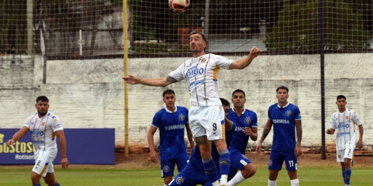 SIN VENTAJAS. En la primer ronda, Mite y Sol de América igualaron 0-0.