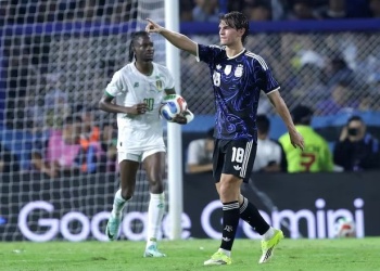 Futbolistas que no jugarán en su país de origen en el Mundial