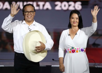 Perú elige presidente entre la mano dura de Fujimori y el giro a la izquierda de Sánchez