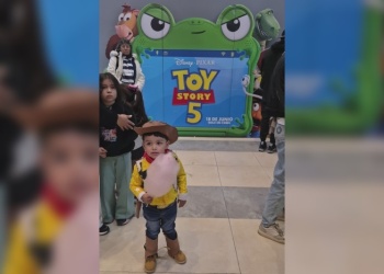 Emoción, nostalgia y expectativa de chicos y grandes en el pre-estreno de “Toy Story 5” en Posadas