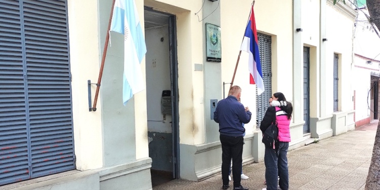 CALLE SAN MARTÍN. El debate suspendido durante las últimas horas por motivos no aclarados, estaba previsto para el martes a las 8.30.