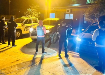Fuga en Misiones: evadieron un control, huyeron y abandonaron dos vehículos robados en Brasil