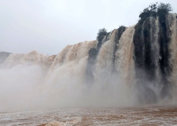 Cataratas del Iguazú: la crecida del río volvió a transformar el paisaje de los saltos