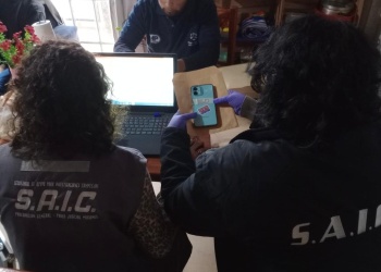 Detuvieron en San Ignacio a un docente investigado por presunto almacenamiento de material de abuso sexual infantil