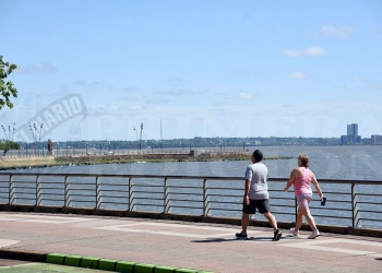 Domingo de sol y lunes de paraguas, por lluvias