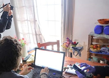 Un maestro con alumnos en tercer grado detenido con archivos MASI