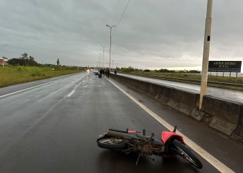 Posadas: dos jóvenes murieron al despistar con una motocicleta sobre el Acceso Sur