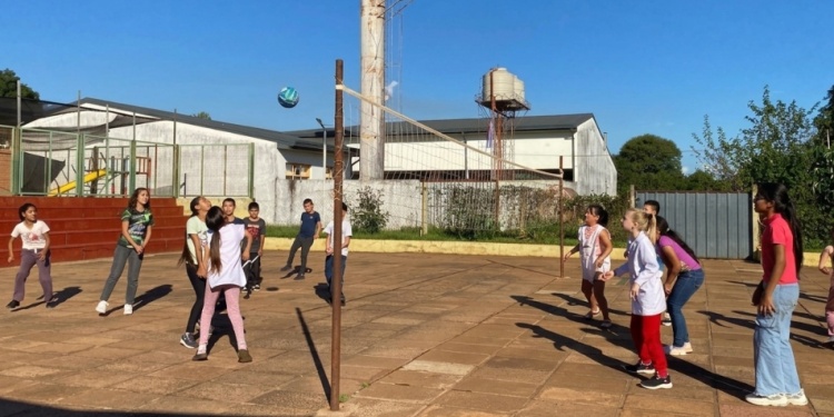 PRIORIDAD. La educación es importante para la sociedad, pero no está en la agenda de prioridades.