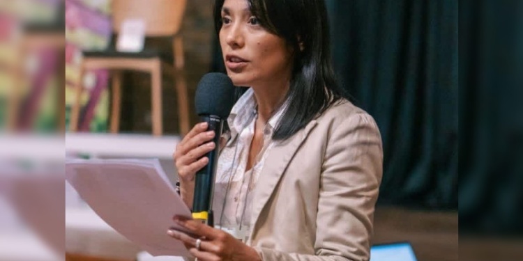 ACADEMIA DE BELLAS ARTES. Estudiantes y profesionales conocieron de primera mano la experiencia de una referente que posicionó el diseño industrial misionero.