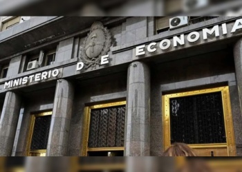 Evacuaron el Ministerio de Economía por una supuesta amenaza de bomba