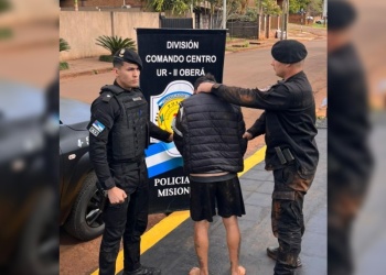 Estaba bajo libertad condicional y fue detenido acusado de robar un televisor y una garrafa