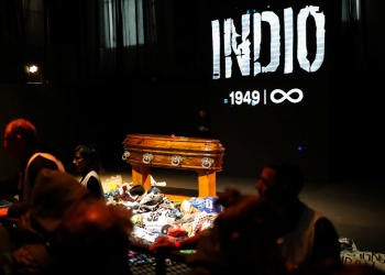 EN VIVO: cientos de miles de fanáticos despiden al Indio Solari en Avellaneda