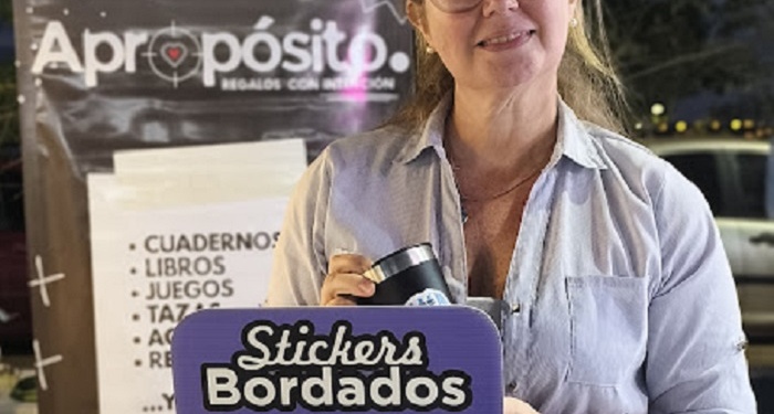 María Ángeles Reinante. Su emprendimiento en Instagram es @aproposito.gift