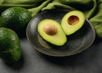 No tires las cáscaras de palta: los sorprendentes usos que pueden ayudarte a ahorrar y cuidar el ambiente