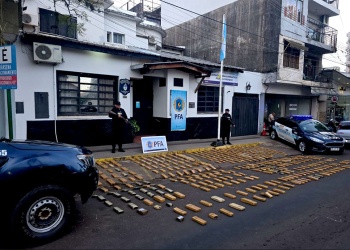 Abandonaron más de 236 kilos de marihuana al ser sorprendidos en San José