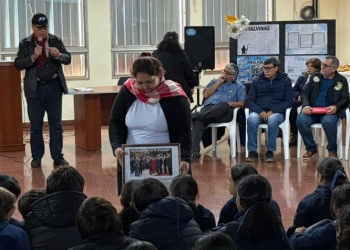 Estudiantes del Santa, conectados con Base Marambio en la Antártida