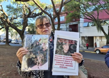 Una madre que llora hace 23 años la muerte de su hijo en Misiones: “El juez sigue dilatando la investigación”