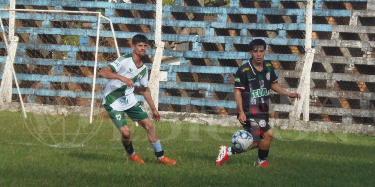 DE VISITANTE. La UCDE rescató un empate ante Mandiyú en Gauhapé. (Foto gentileza C.Reble).