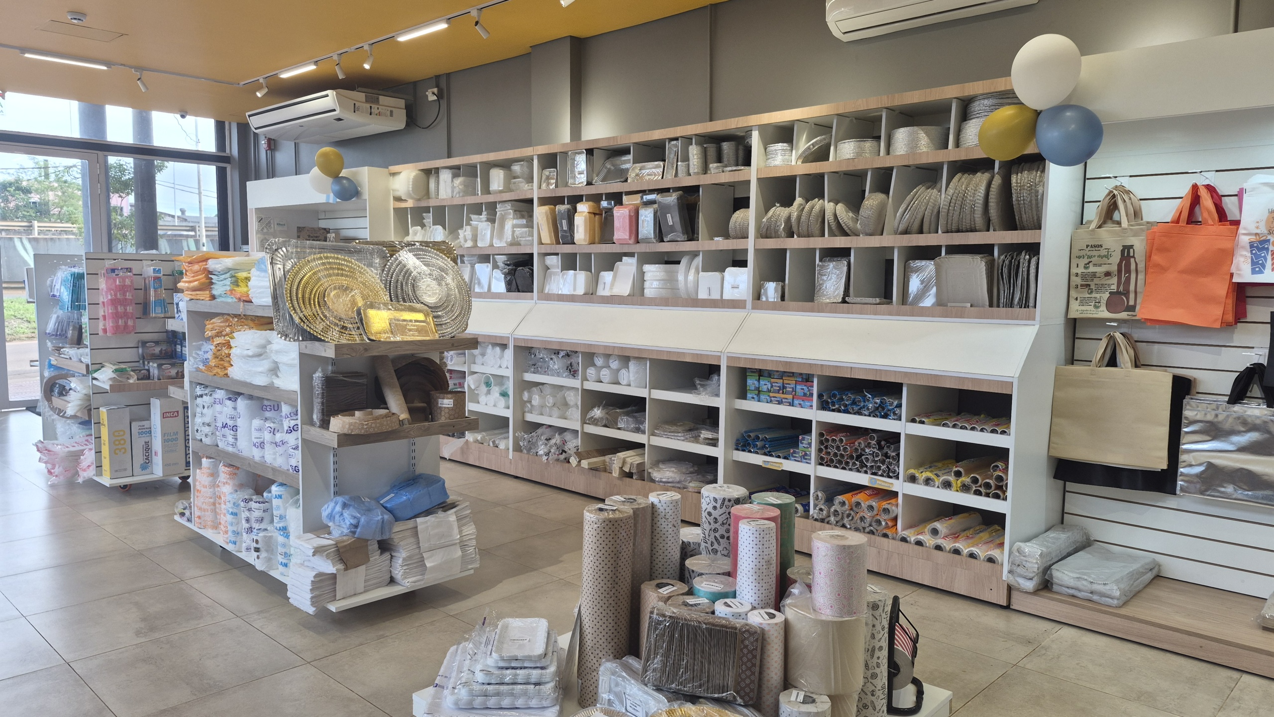 Papelera K&A SRL refuerza su apuesta de venta mayorista con nuevo local y depósito central en Garupá