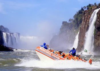 Foz do Iguaçu: confirman la muerte de un turista neerlandés tras el vuelco de una embarcación en el Macuco Safari de Cataratas