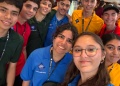 Una joven misionera trabaja en el diseño de una misión a Marte