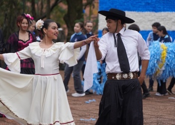 Apóstoles vivió un emotivo acto por el “Día de la Independencia”