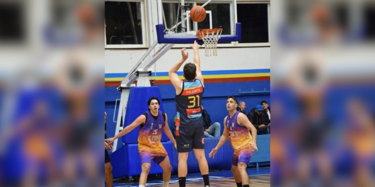¿SE DEFINE? CAPRI busca el triunfo del título, El Coatí forzar a otro juego./ Foto prensa CAPRI