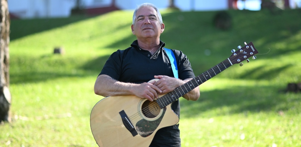 “África en la piel”: la canción de un misionero que resurge en medio del debate sobre el racismo