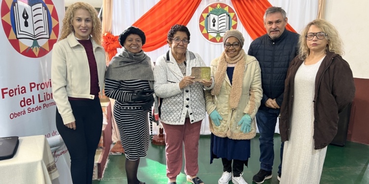 INTERCAMBIO LITERARIO. Un grupo de escritores brasileños participan por primera vez en la Feria del Libro en Oberá.