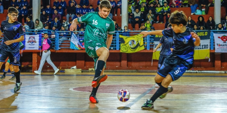 HORA DE JUGAR. Equipos de toda la provincia, Corrientes, Formosa, Santa Cruz, Tucumán y Chubut van por el título./ Gentileza Nadir Belmont