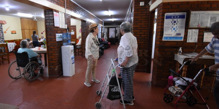 PARTICIPAR Y COLABORAR. Todo lo recaudado se destinará a solventar los gastos diarios del Hogar de Abuelos.