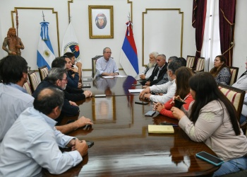 Passalacqua se reunió con productores yerbateros y recibió un proyecto de precio mínimo para la hoja verde