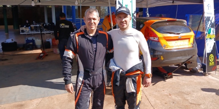 AL MUNDIAL. Sergio Zarza (izquierda) y Hugo Espínola correrán en Paraguay.