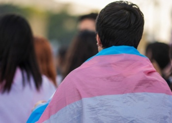 Más del 60% de la población trans misionera asegura no haber finalizado sus estudios