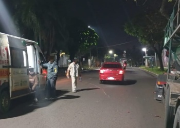 Motociclista chocó contra un camión estacionado en Posadas