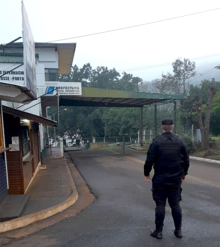 Reabrieron pasos fronterizos con Brasil