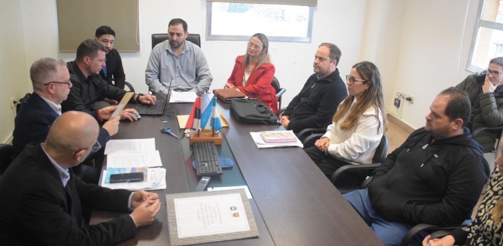 Alem dio un paso clave para definir quién operará el transporte urbano