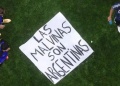 Desde Gran Bretaña piden a la FIFA que sancione a la Argentina por “la bandera de las Islas Malvinas”