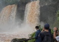 El río Iguazú sorprende con su gran caudal y ofrece un paisaje único en las Cataratas
