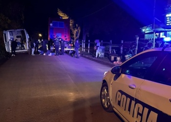 Dos motociclistas heridos tras chocar contra un camión en Candelaria