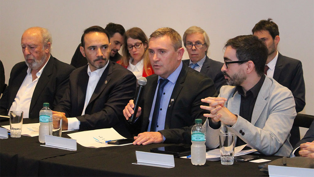 Misiones destacó inversiones para mejorar la navegación del Alto Paraná y potenciar el Puerto de Posadas